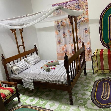 Sanaa Hostel Zanzibar Buitenkant foto