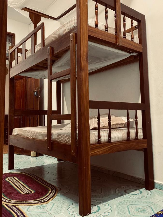 Sanaa Hostel Zanzibar Buitenkant foto