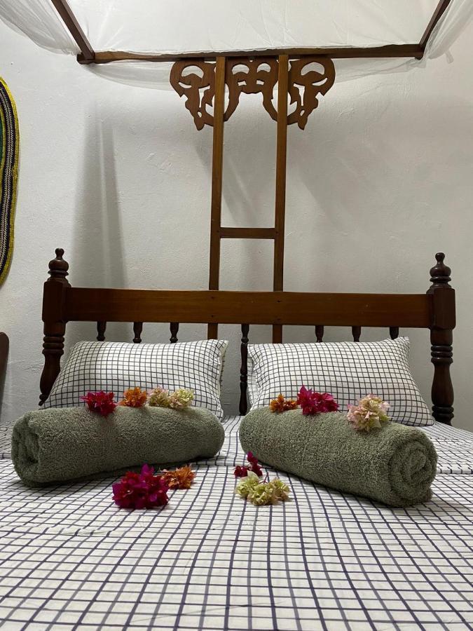 Sanaa Hostel Zanzibar Buitenkant foto