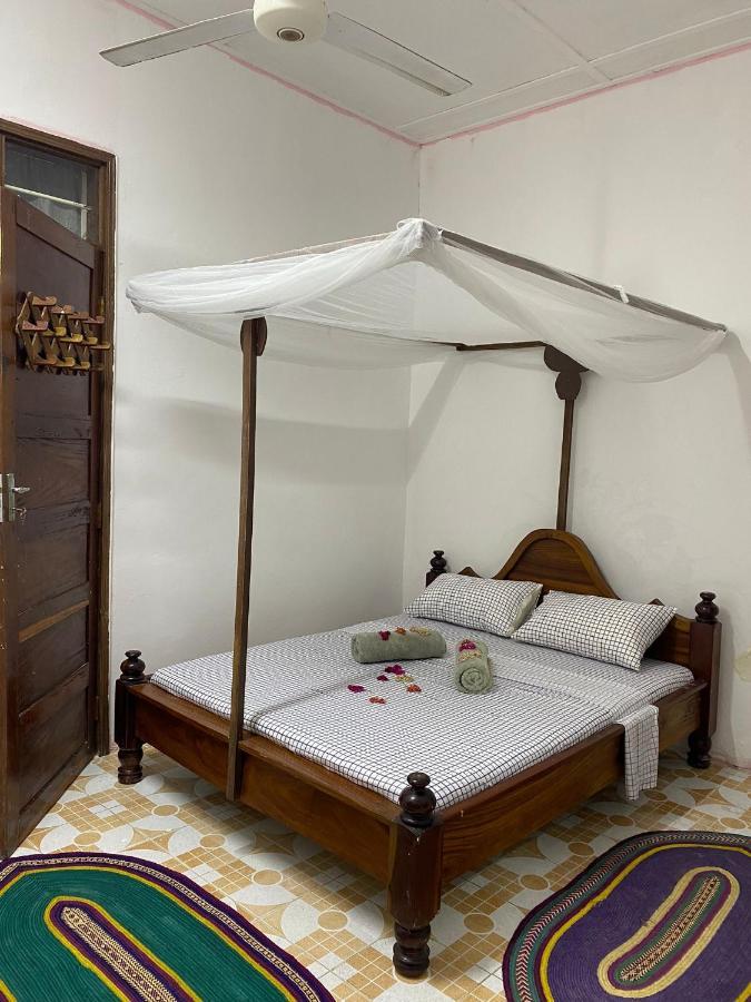 Sanaa Hostel Zanzibar Buitenkant foto