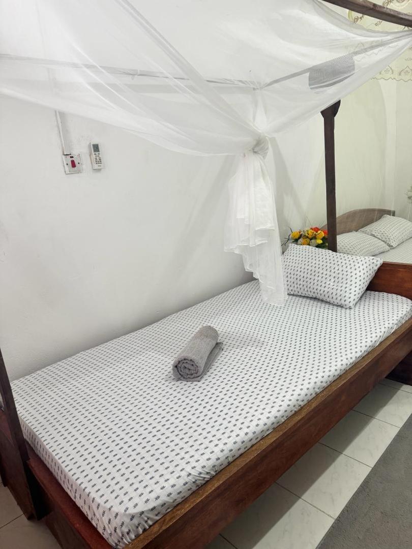 Sanaa Hostel Zanzibar Buitenkant foto